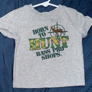 Bass Pro Shops Grey Tee with Camouflage 'HUNT' Graphic